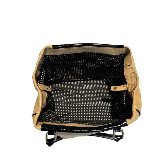 KATE SPADE Boerum Hill Anisha Beige & Black Patent Leather Shoulder Bag - Picture 5 of 9